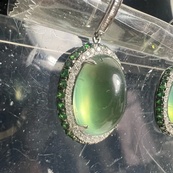 Vintage 18K white gold, Prehnite & Diamond.🤍💚 - Picture 2 of 16